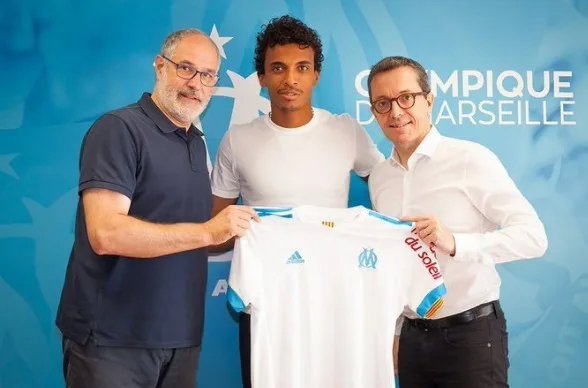 Luiz Gustavo deixa o Wolfsburg e assina por 4 anos com o Olympique de Marselha