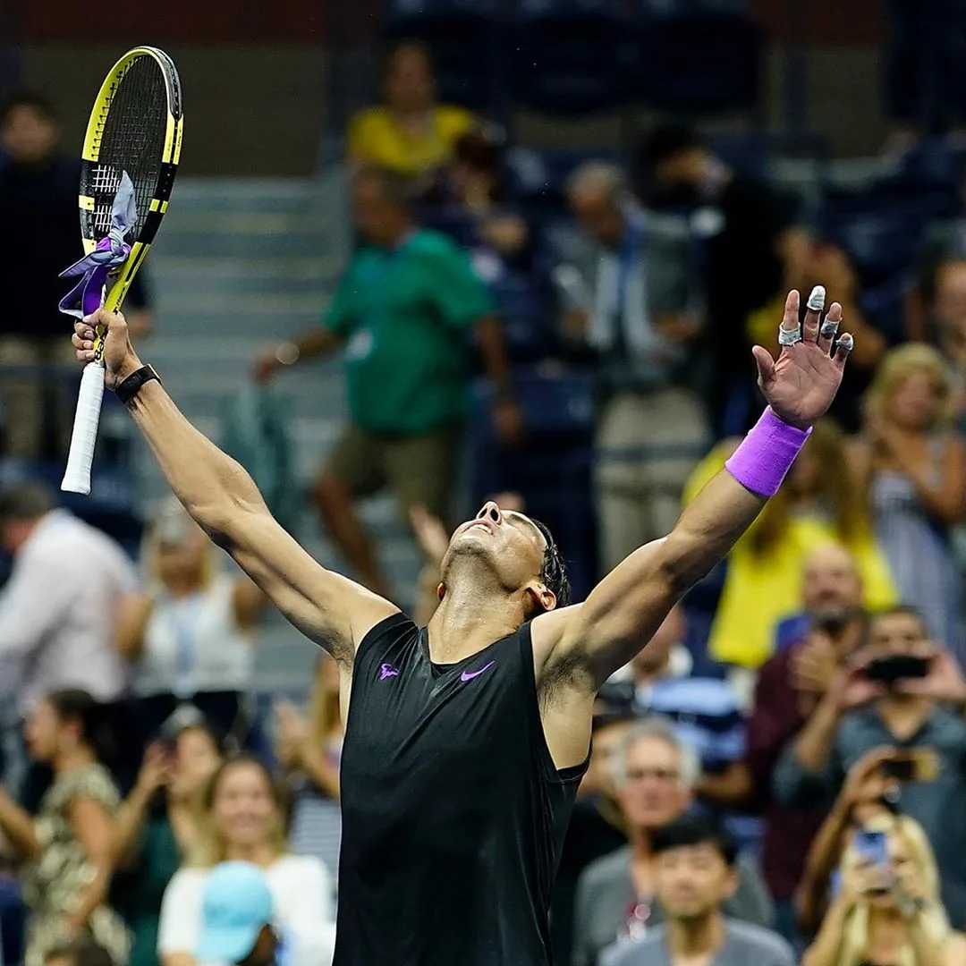 Nadal e Swiatek estreiam com vitória no Aberto da Austrália; brasileiros caem