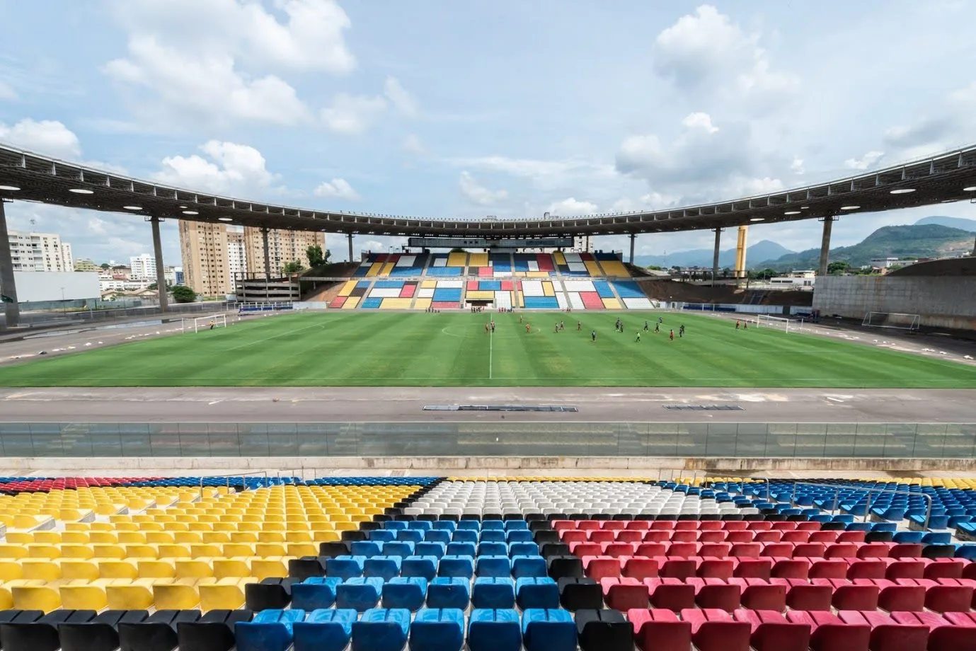 CBF confirma semifinal do Brasileirão feminino entre Flamengo e Corinthians no Kléber Andrade