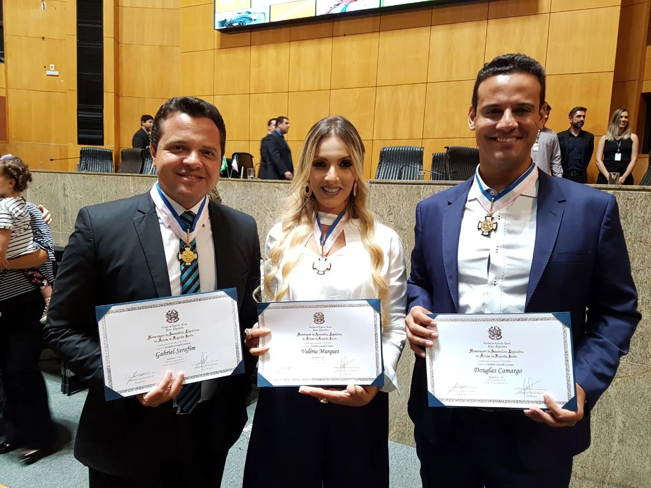 Trabalho de jornalistas da Rede Vitória é reconhecido com homenagem na Assembleia Legislativa