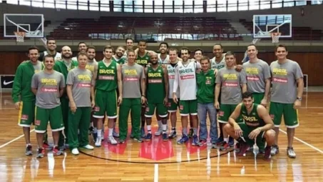 Com um jogador a menos, basquete masculino busca retomar hegemonia no Pan