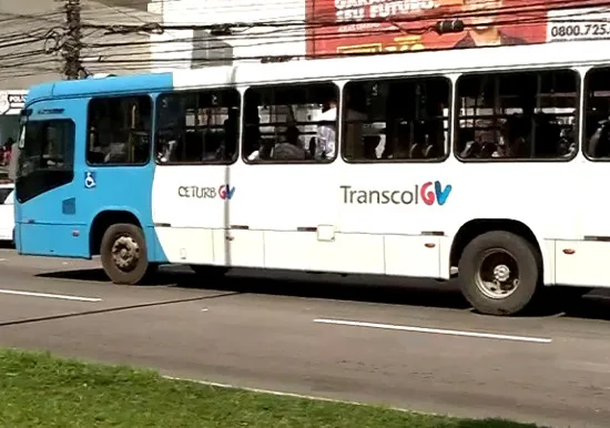 Pelo menos três assaltos a ônibus são registrados por dia na GV, diz Sindicato