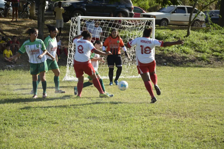 Boxe, parapente e futebol são as atrações esportivas na região sul para o fim de semana