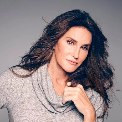 Caitlyn Jenner cogita ter relações com homens após cirurgia de transição