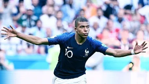 Deschamps defende que Griezmann ou Mbappé ganhe prêmio de melhor do mundo