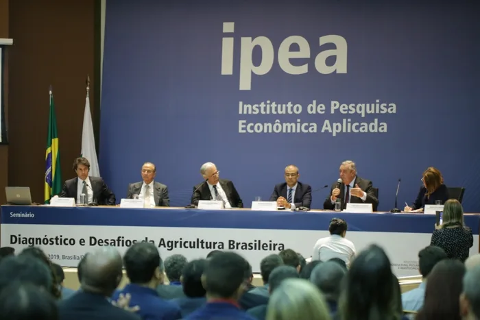 Ipea aponta que 18 Estados e o DF ganharão com reforma tributária, ES fica de fora