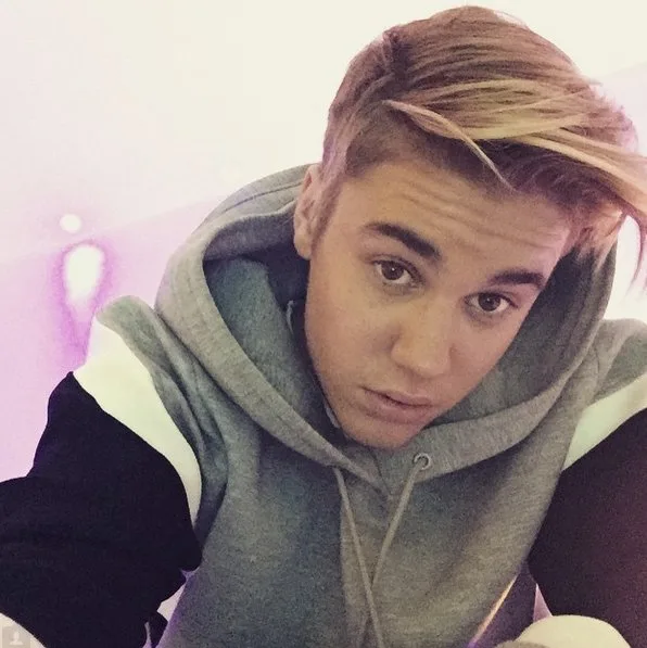 Justin Bieber leva fora de mulher casada