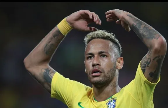 Autor de Vingadores dispara: Aposto que os orgasmos do Neymar são hilários