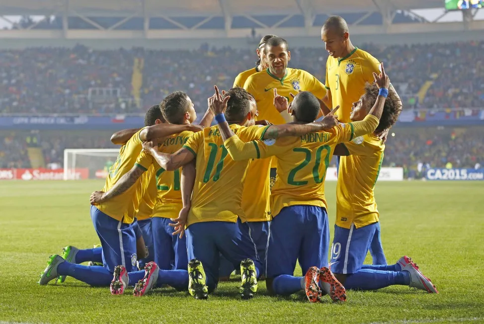 Brasil perde nos pênaltis para o Paraguai e está fora da Copa América