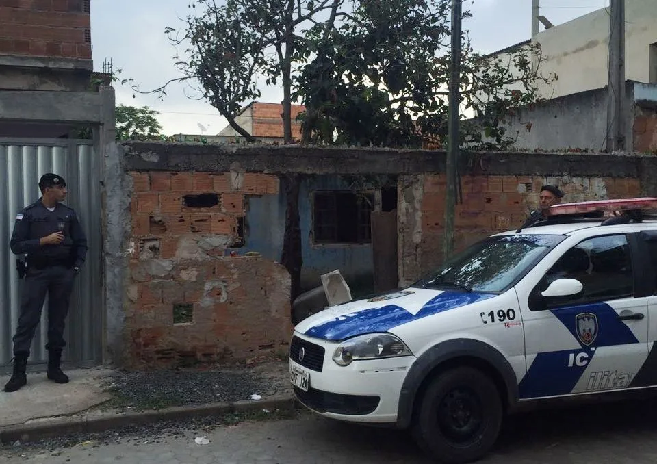 Homem morre ao levar paulada na cabeça enquanto dormia em Vila Velha