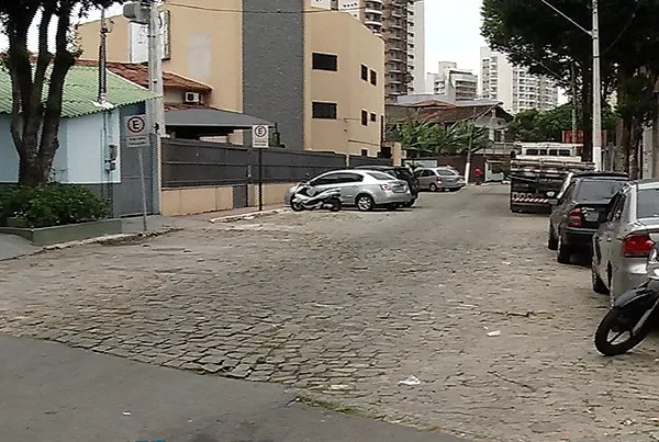 PM reage a assalto e suspeito é preso na frente de boate em VV