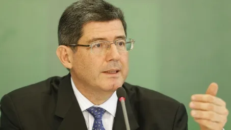 Levy: déficit público combina receita fraca e medidas não aprovadas no Congresso