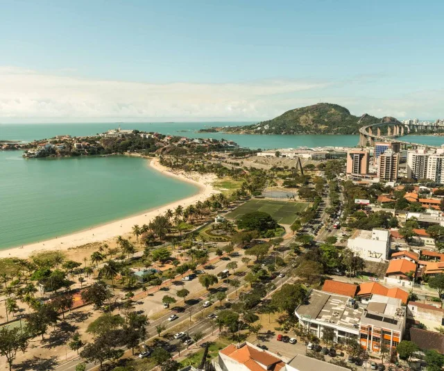 Praça dos Desejos com mar ao fundo (Vista do Hotel Sheraton