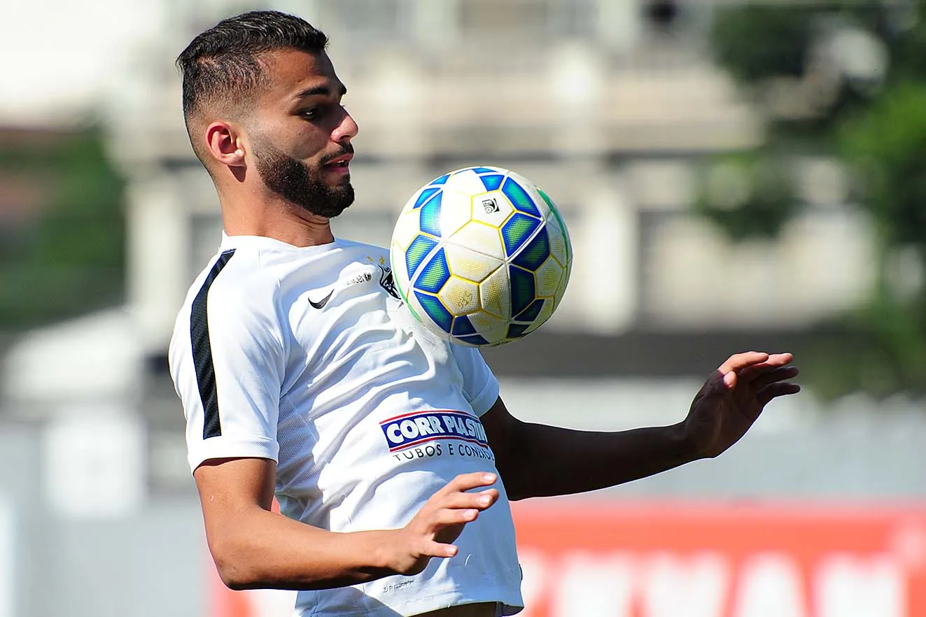 Thiago Maia exalta confiança e projeta 3ª vitória seguida do Santos no Paulistão