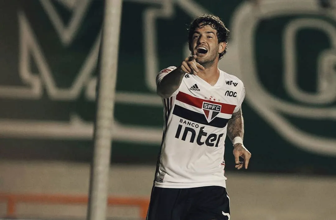 Pato volta a desfalcar treino, mas não está descartado no São Paulo