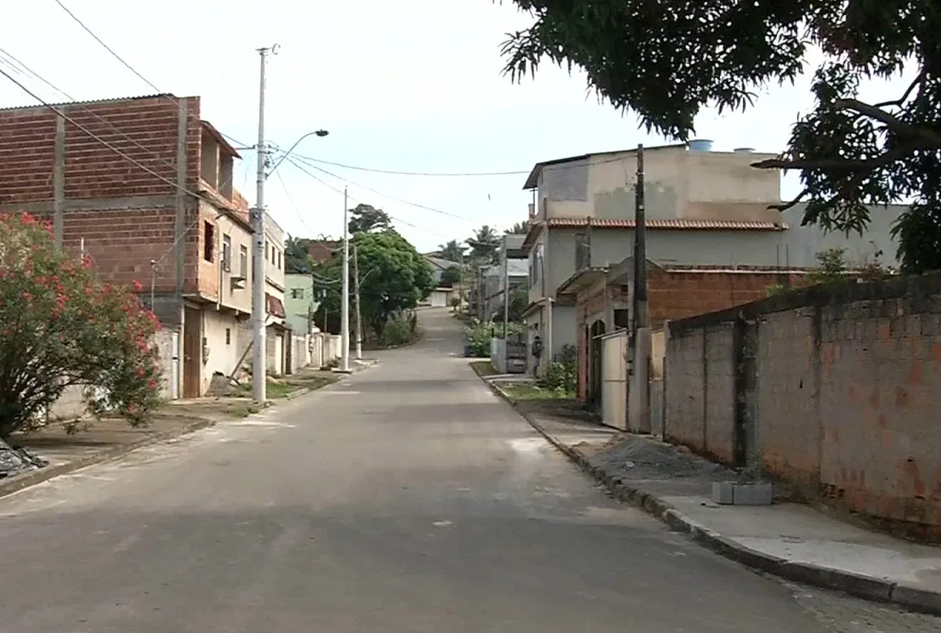 Policial fica ferido após troca de tiros com bandidos em Cariacica