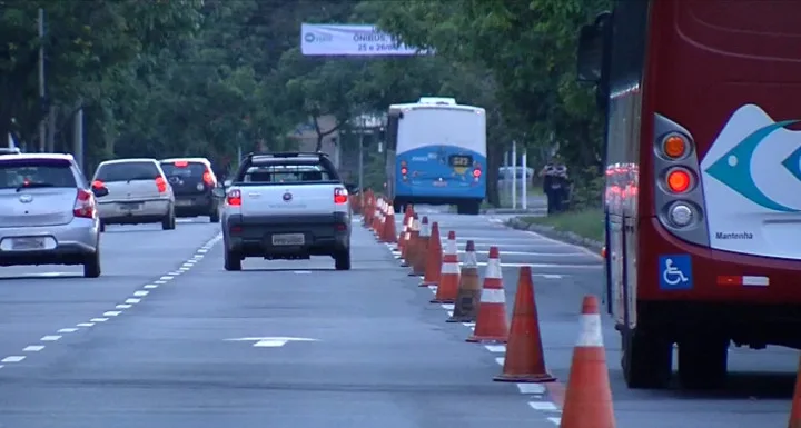 Linha Verde na Enseada do Suá: motoristas reclamam e prefeitura diz que trecho passou em teste