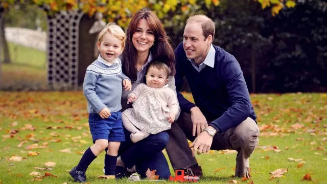 Cartão de Natal de Kate Middleton e Príncipe William é finalmente revelado