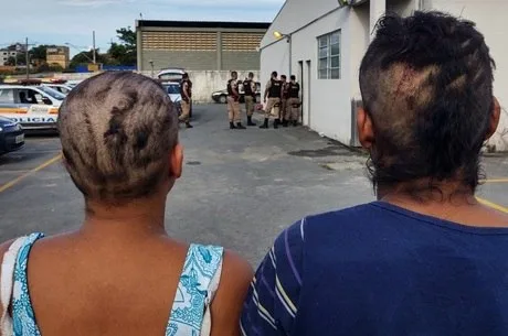 Jovens sofrem tortura e têm o cabelo raspado por traficantes