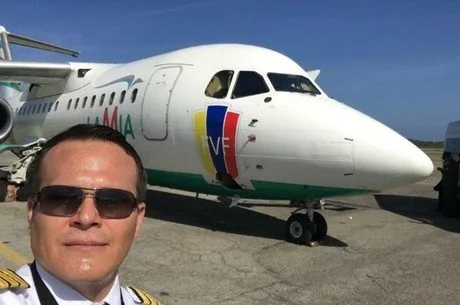 Piloto de avião da Chapecoense não tinha horas de voo necessárias para voar, diz advogado de copiloto