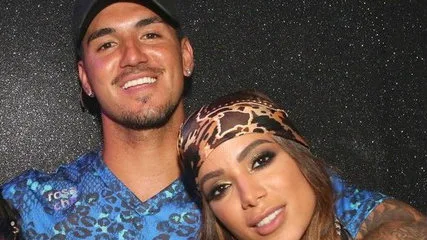 Em festa de Anitta, David Brazil questiona Gabriel Medina: "Cadê você aqui?"