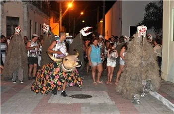 Bloco Jaraguá anima Anchieta há 70 anos. Conheça mais essa história!