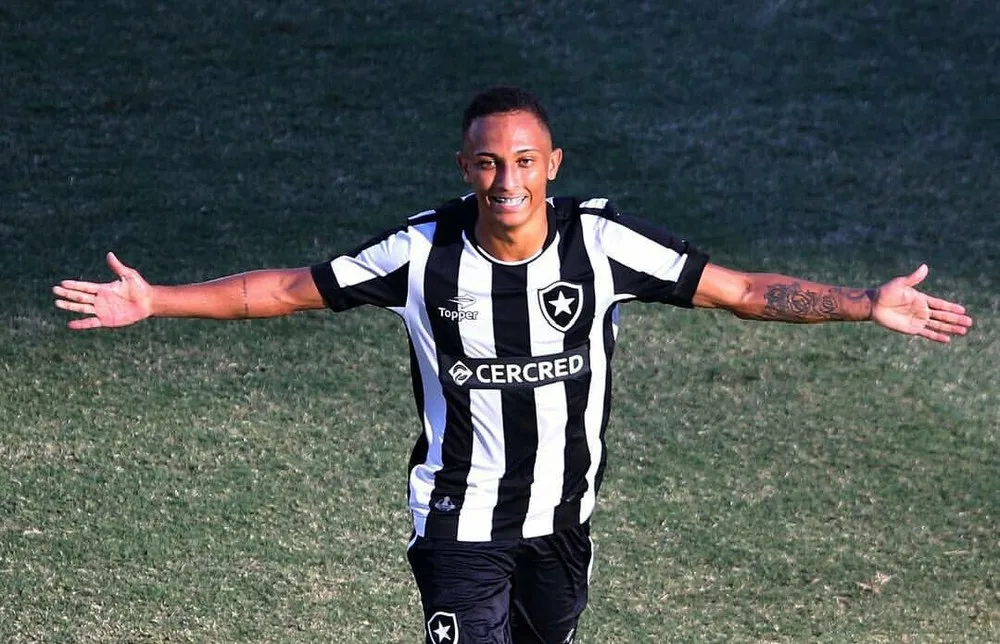 Novatos do Botafogo, Lucas Campos e Rhuan festejam a confiança de Eduardo Barroca