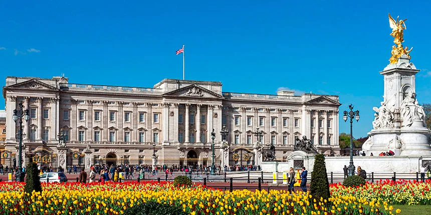 Homem é preso após jogar cartuchos de espingarda no palácio de Buckingham