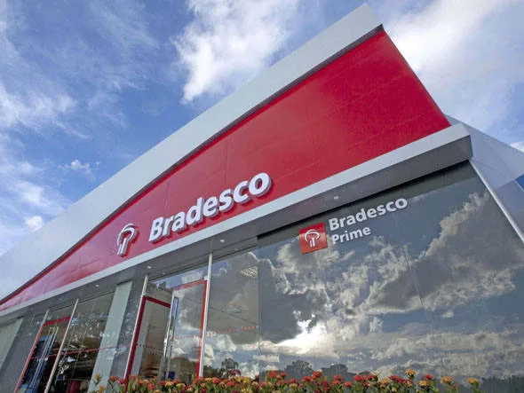 Bradesco faz acordo com Fiat Chrysler e mira carteira de R$ 2 bilhões em 2 anos