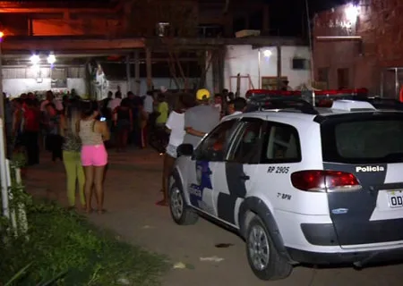 Jovem é perseguido, baleado e morre ao se esconder dentro de oficina em Cariacica