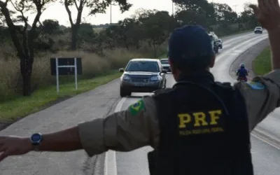 Carro invade a contramão e homem acaba morto em acidente em Conceição da Barra