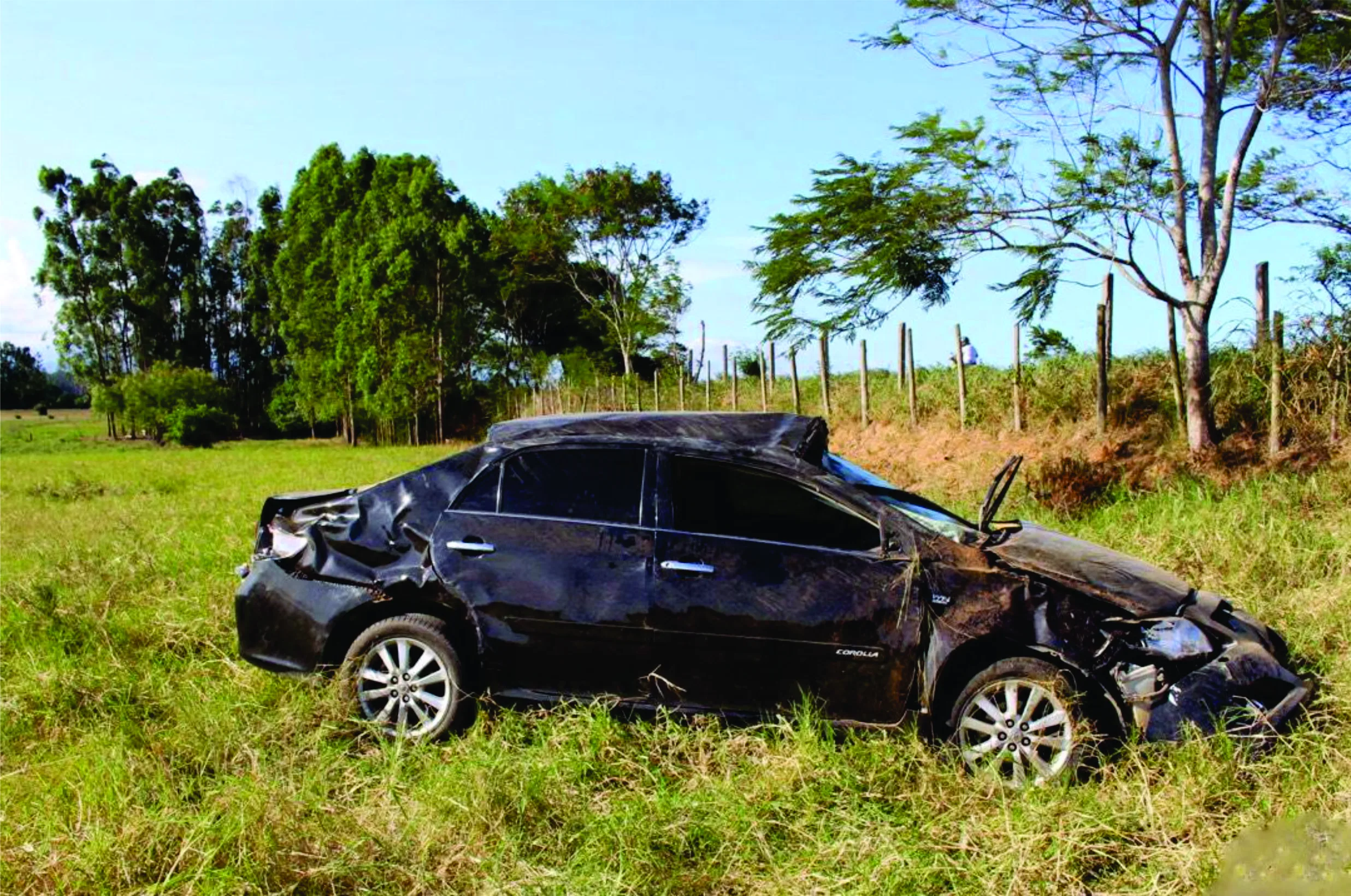 Duas pessoas ficam feridas em acidente na rodovia que liga Itapemirim a Rio Novo do Sul