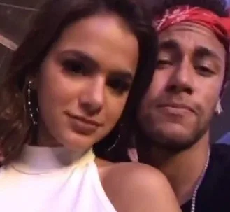 Relacionamento de Neymar e Bruna Marquezine chega ao fim