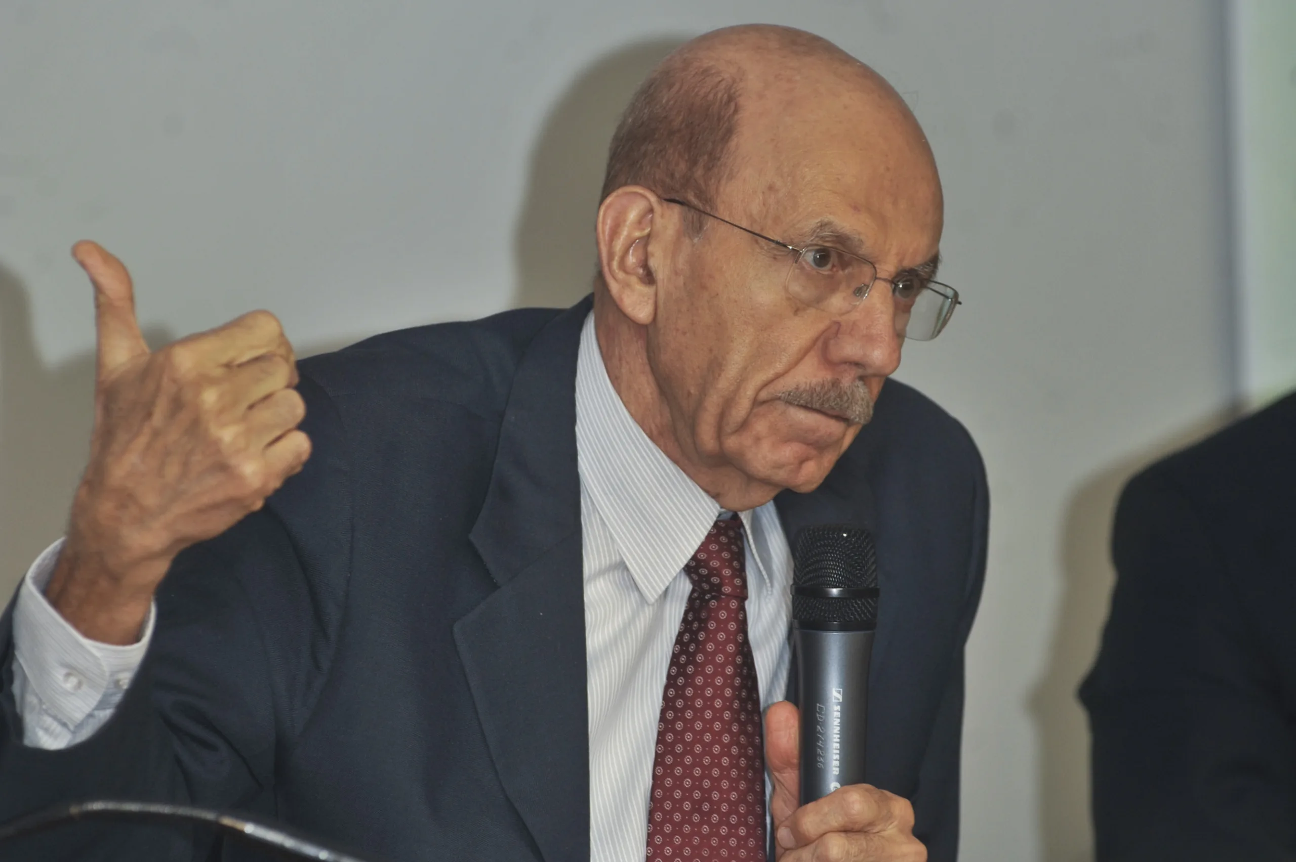 Brasília – O ministro-chefe da Controladoria-Geral da União (CGU), Jorge Hage Sobrinho, participa do Fórum de debates sobre Governo Aberto, na Câmara dos Deputados