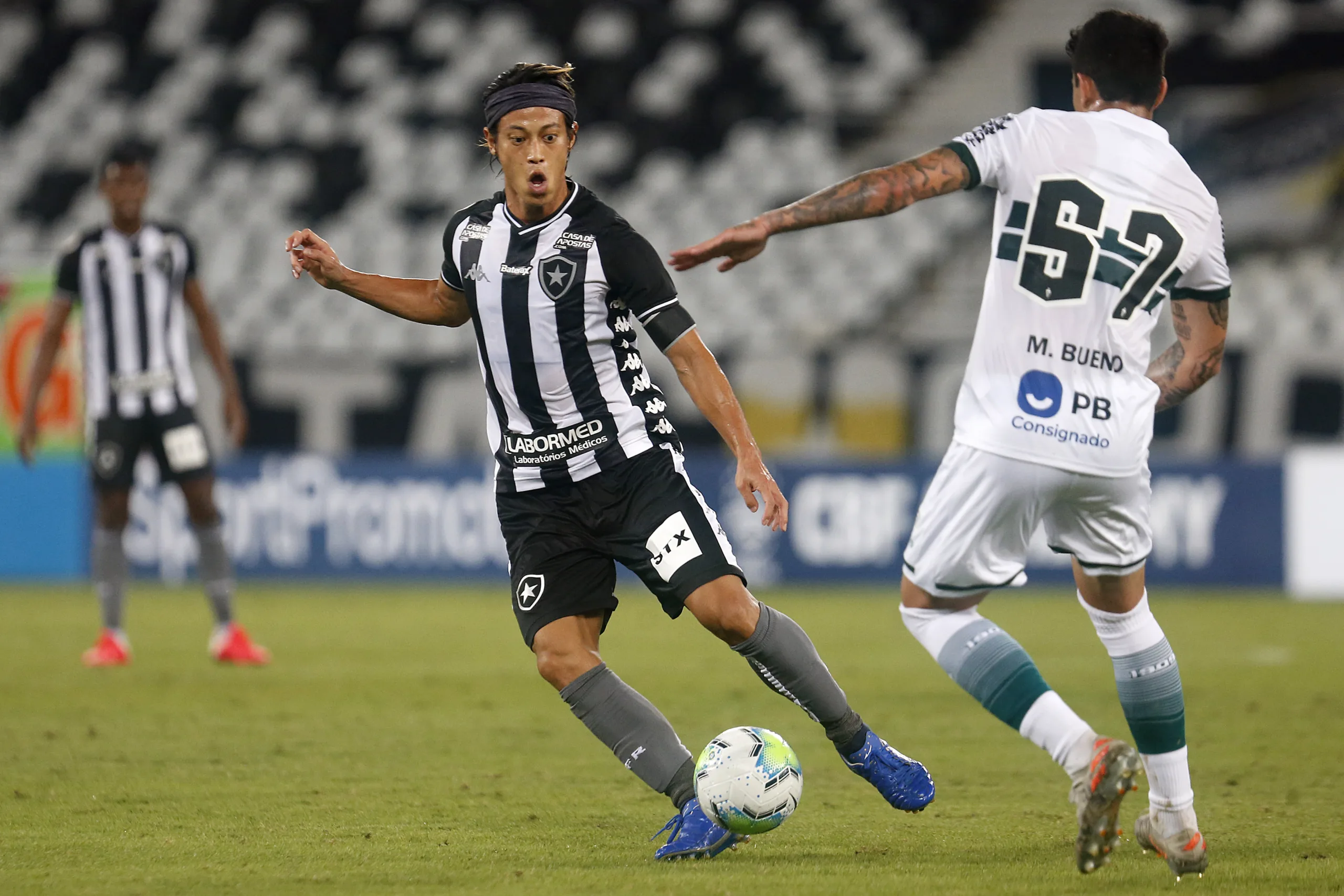 Kalou passa em branco na estreia e Botafogo fica no empate com o Coritiba