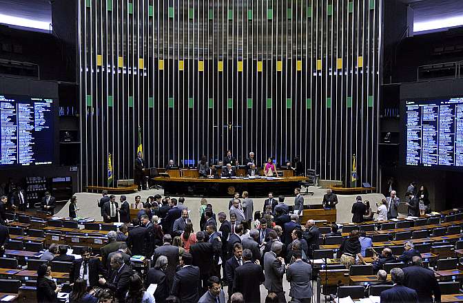 CCJ retoma nesta quinta-feira debates sobre denúncia contra Temer. Acompanhe ao vivo!