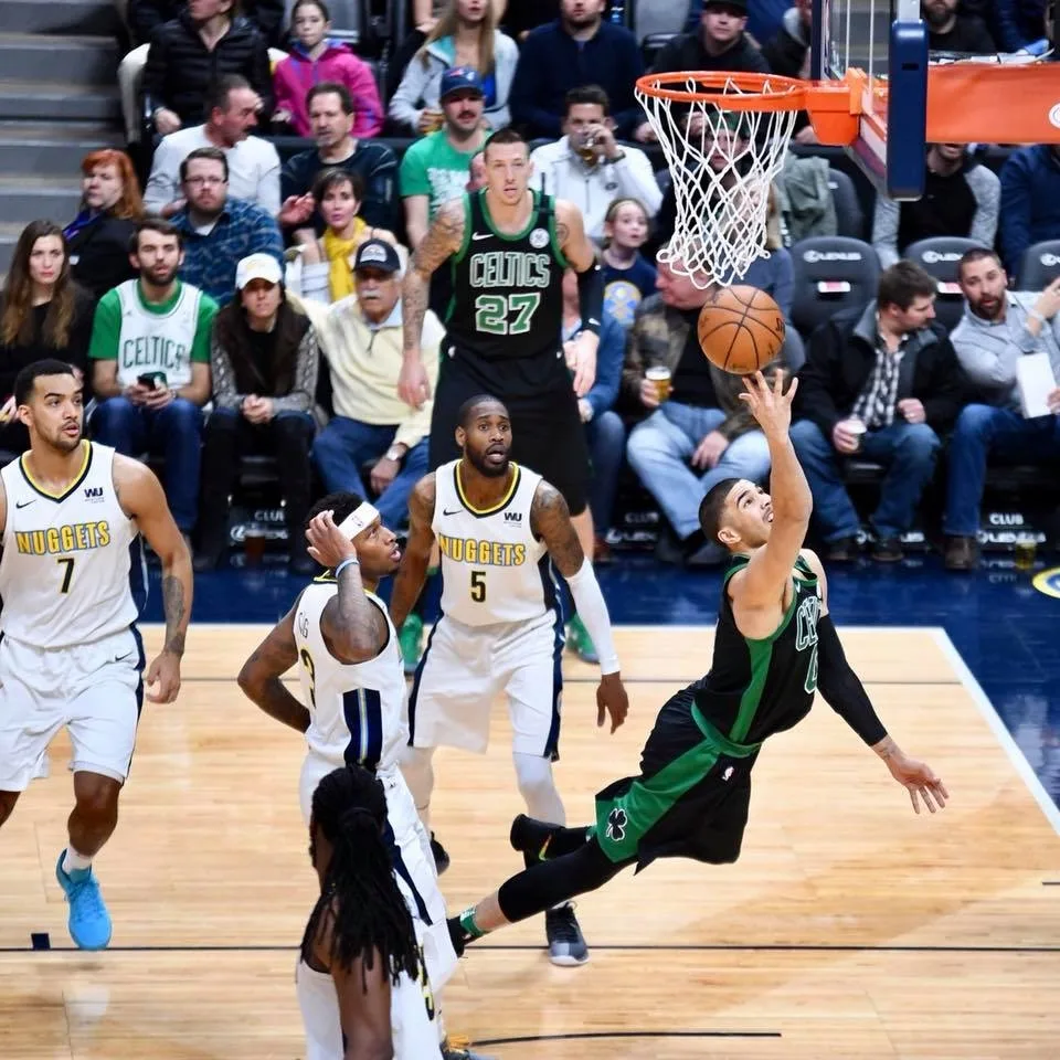 Celtics supera grande atuação de LeBron e abre 2 a 0 na final do Leste