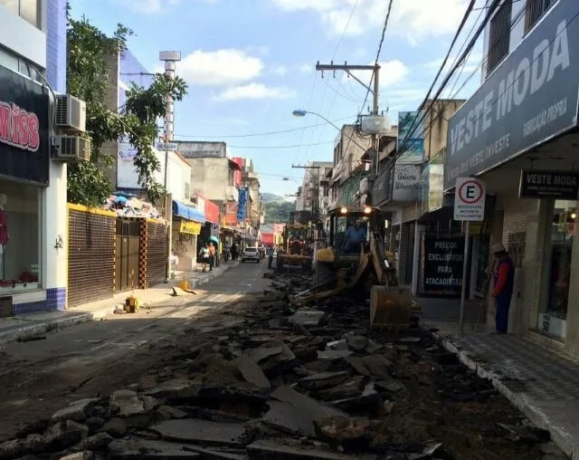 Começam obras da primeira rua exclusiva para pedestre no polo da Glória