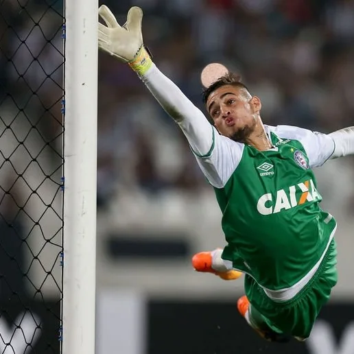 Atlético-PR e Bahia decidem quem manterá vivo sonho do 1º título internacional