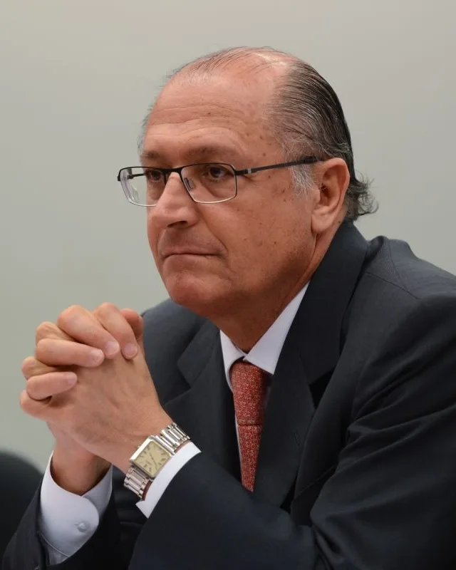 Alckmin diz que PT chegou ao fundo do poço, em discurso na convenção tucana