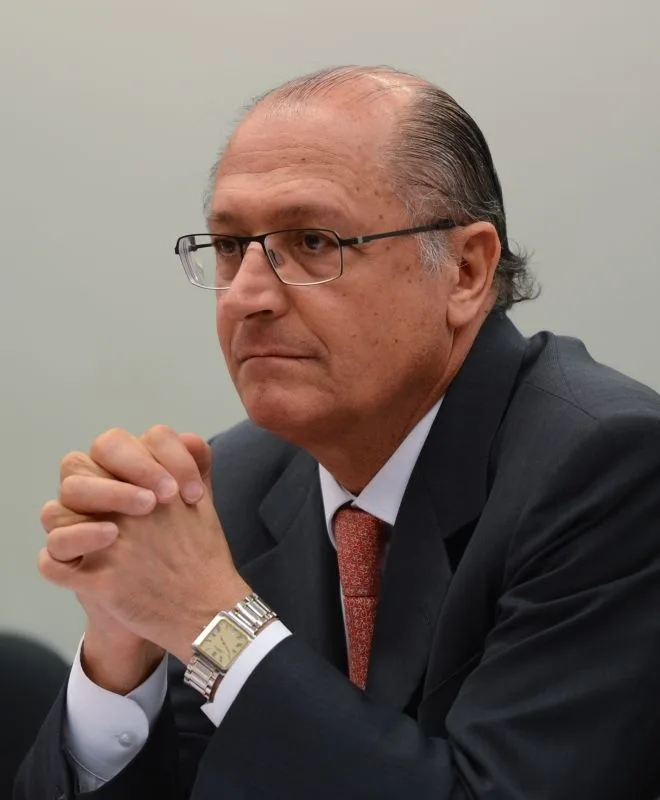 Geraldo Alckmin tem alta e seguirá tratamento no Palácio