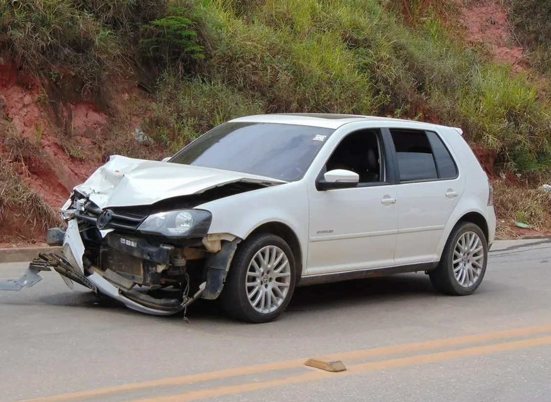 Delegado do ES se envolve em grave acidente em Minas Gerais