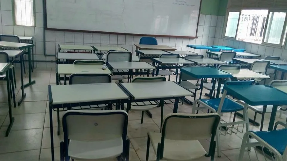 Escolas que funcionarem como locais de votação não terão aulas presenciais na segunda-feira