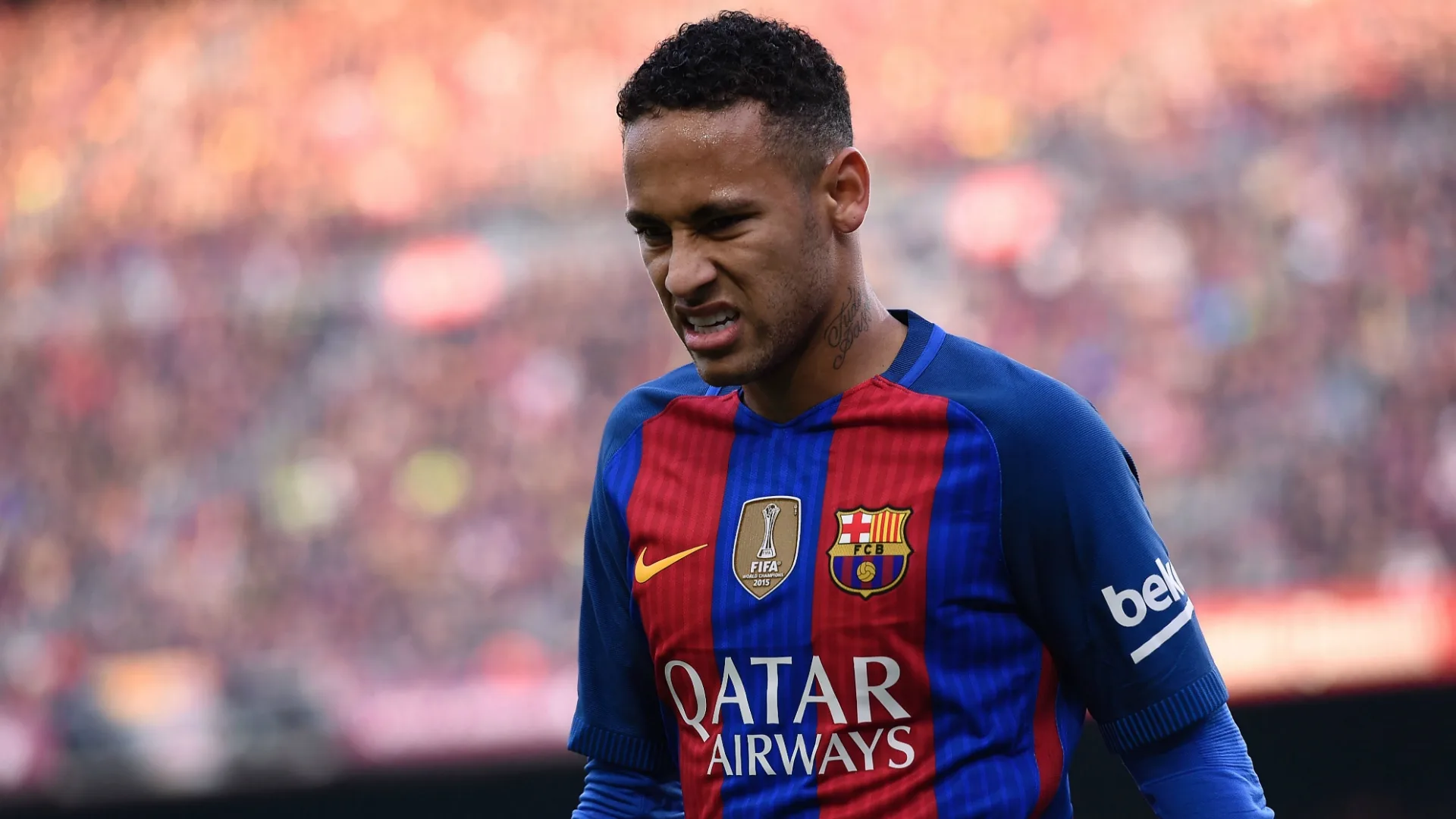 Entenda o que impede Neymar de retornar para o Barcelona agora