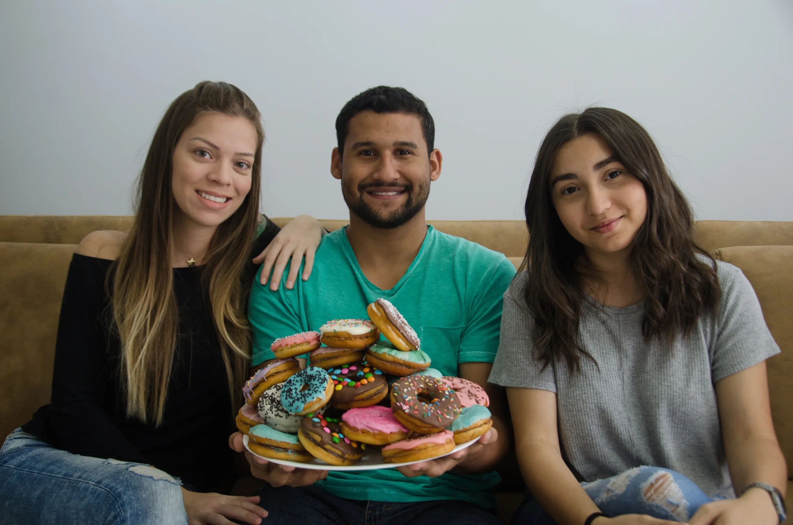 Vai um doce aí? Jovens capixabas investem em rede social para vender donuts em Vitória