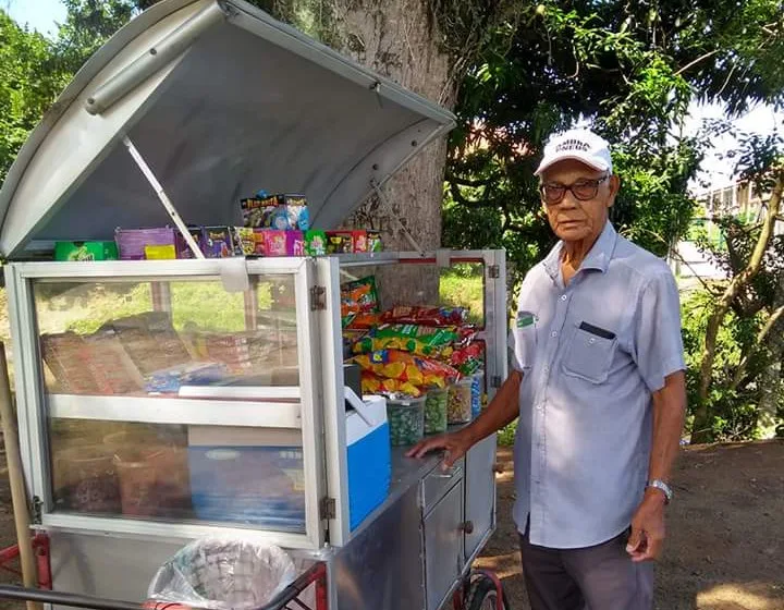 Aos 90 anos, idoso continua na ativa e encanta capixabas