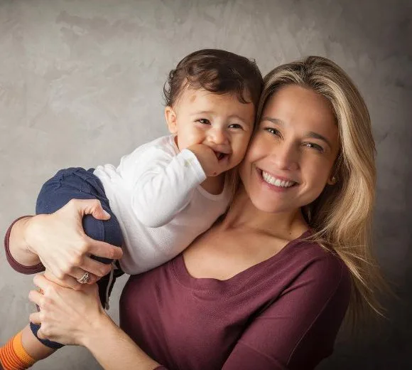 Fernanda Gentil se derrete pelo filho Gabriel, que completa um ano