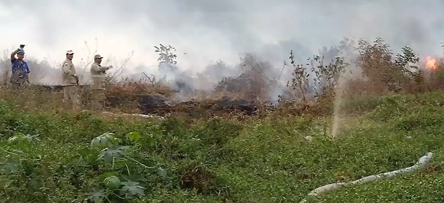 Incêndio em área de turfa incomoda moradores de Aracruz e Guarapari