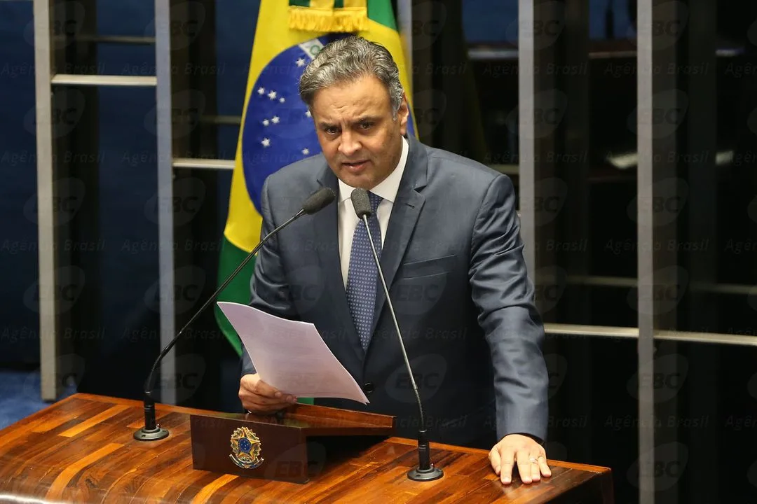 Brasília – Senador Aécio Neves retoma as atividades parlamentares no Senado (Wilson Dias/Agência Brasil)