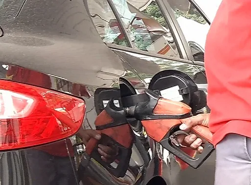 Preço da gasolina na Grande Vitória cai mais de 10% após reajuste de fevereiro